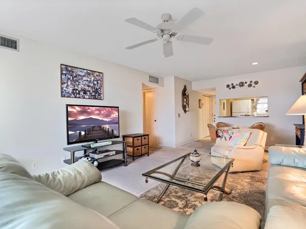 12019 W Greenway Drive #205, Royal Palm Beach, FL 33411