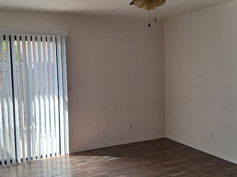 4625 N Emerson Ave — Photo 5