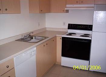 4th image of 100 110th Ave NE APT B205