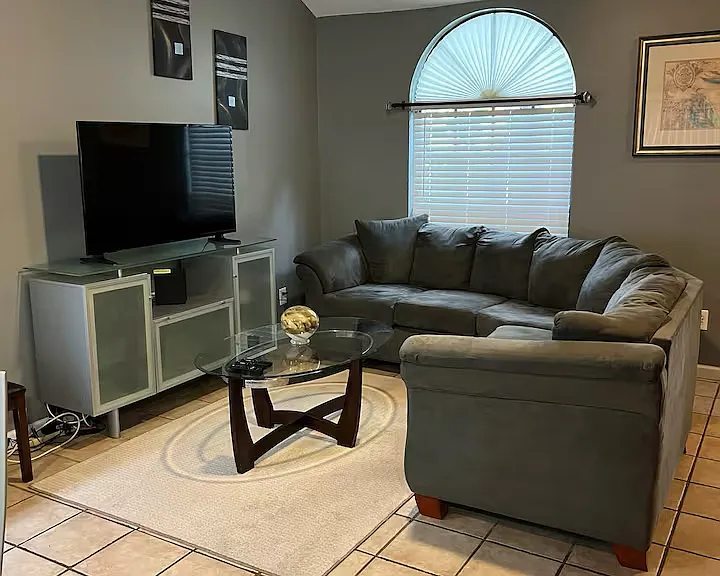 5485 Friarsway Dr — Photo 7