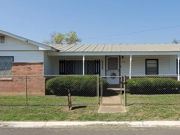 1402 Saltillo, Cotulla, TX 78014