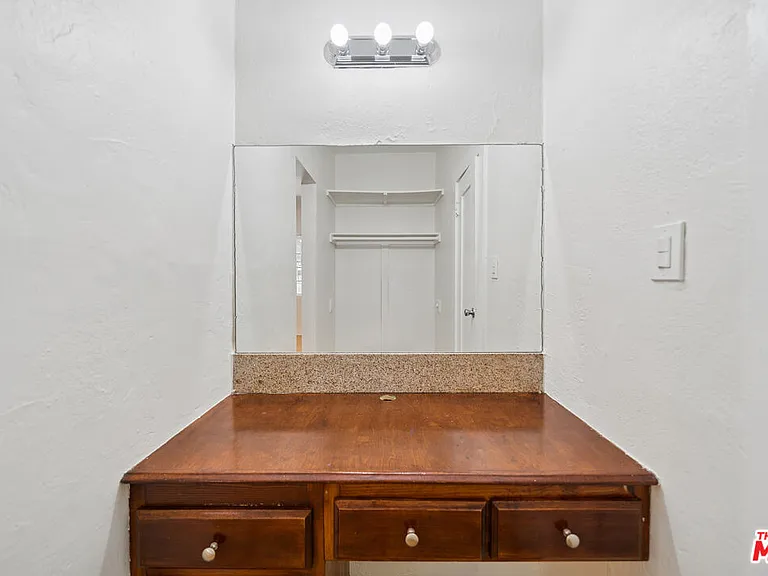 1267 Vin Scully Ave #5 — Photo 6