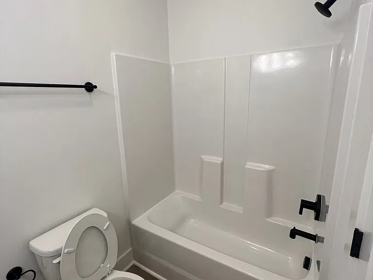 224 Willow Ct — Photo 4