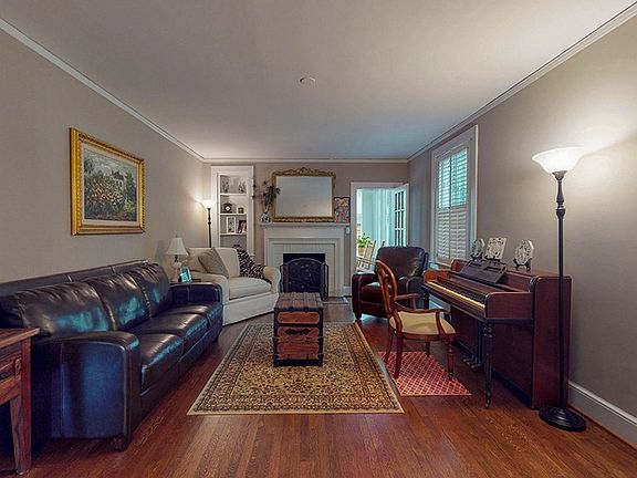 3rd image of 1014 Sheraton Ct