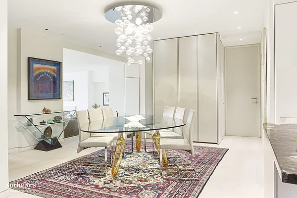 Sold by Sotheby's International Realty | media 16