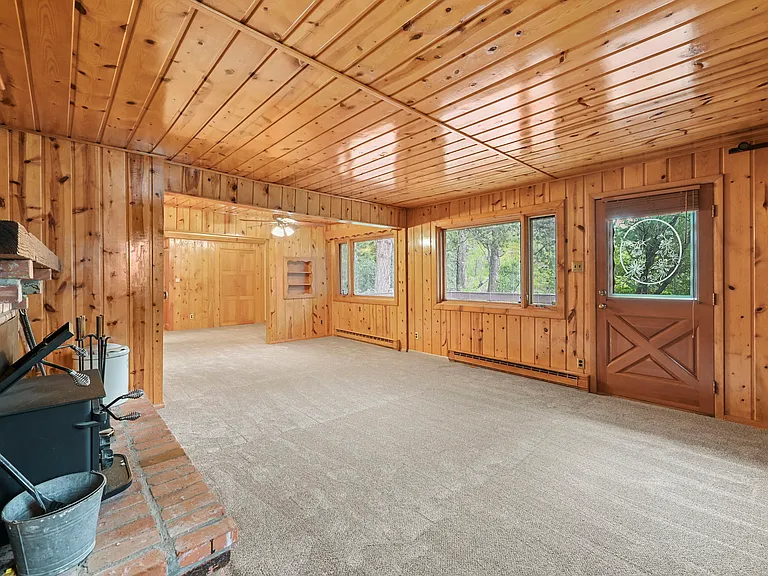 6230 Sand Gulch Rd — Photo 4