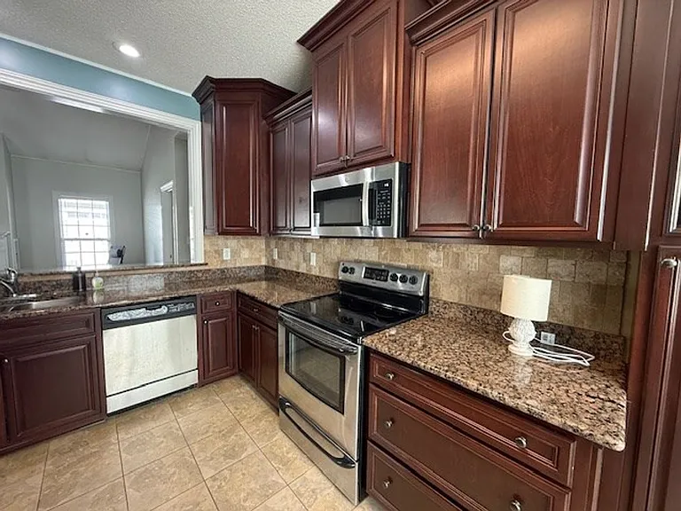 5026 Greyfield Pl N — Photo 8