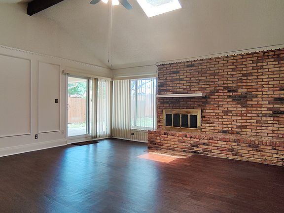 4th image of 1023 Hazelwood Dr