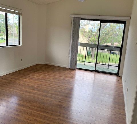 5th image of 2317 E Curtis Ct #9