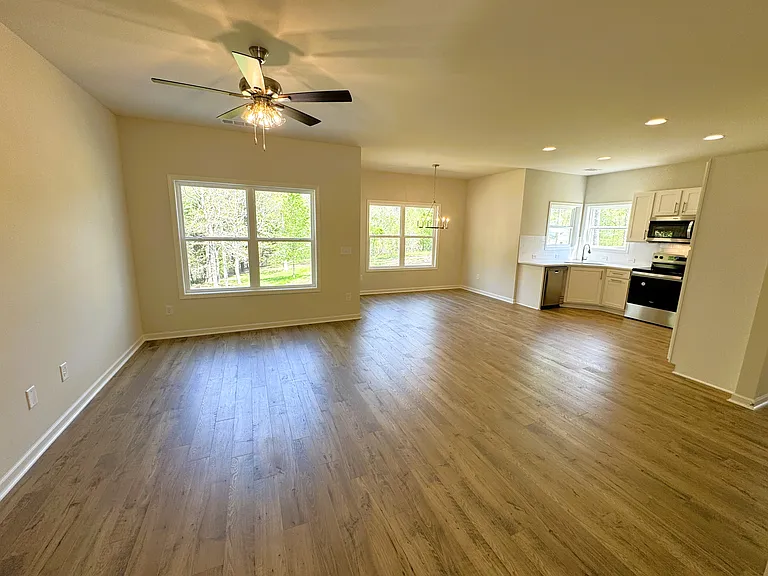 241 Perimeter Rd — Photo 5