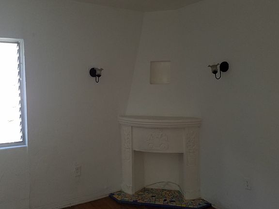4th image of 1443 West Ave APT 3