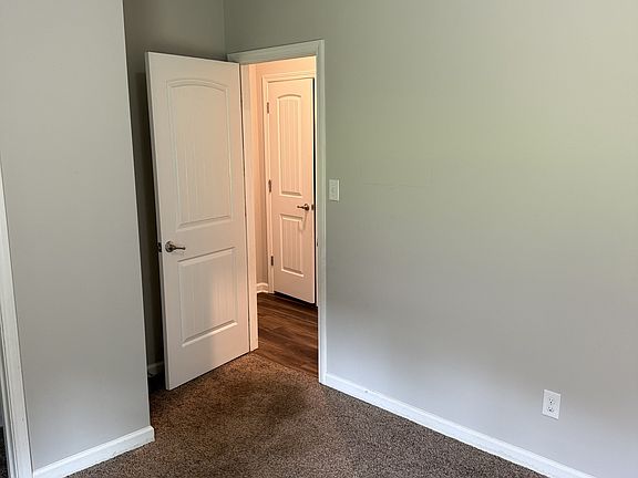 5th image of 40344 Sedgwick Ln