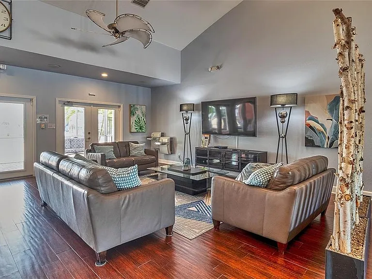 3893 Pompano Dr SE #C — Photo 19