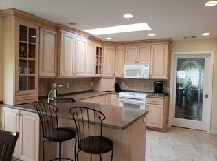 24 Woodstock La, Manchester, NJ 08759