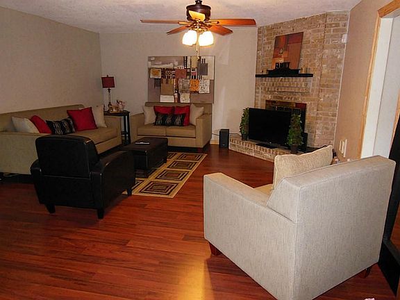 3rd image of 11418 Poplarwood Ct