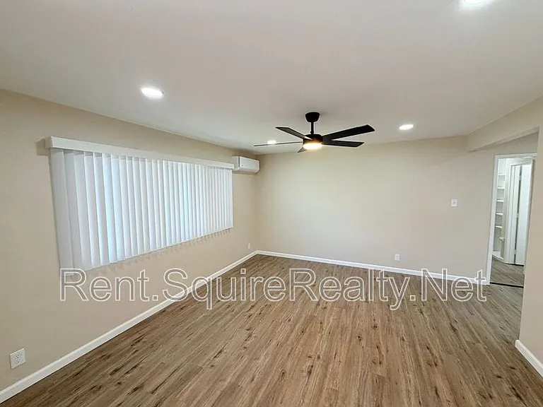 355 S Aspan Ave #MIDDLE HOUSE — Photo 11