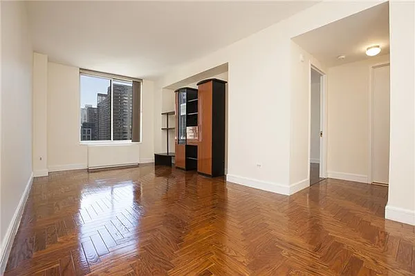 Rented by Maxwell Jacobs | media 2