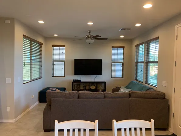 2266 S Annie Ln, Gilbert, AZ 85295