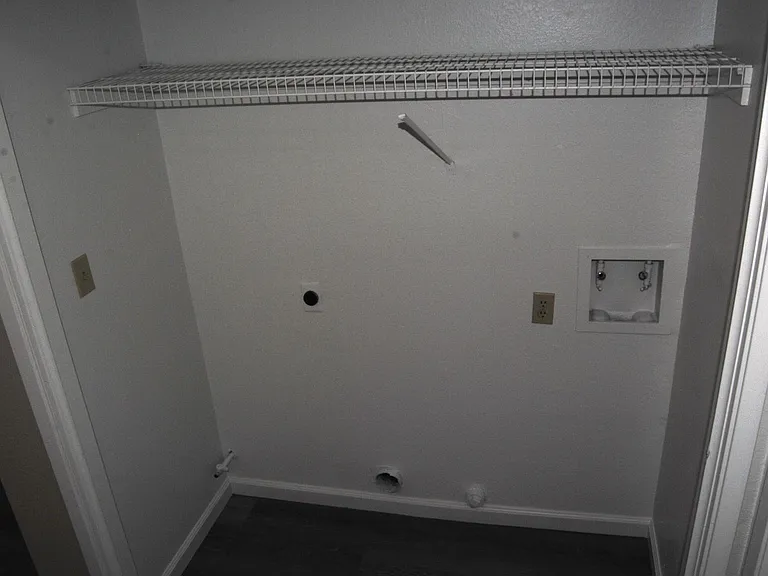 4620 Gorbett Ln — Photo 7