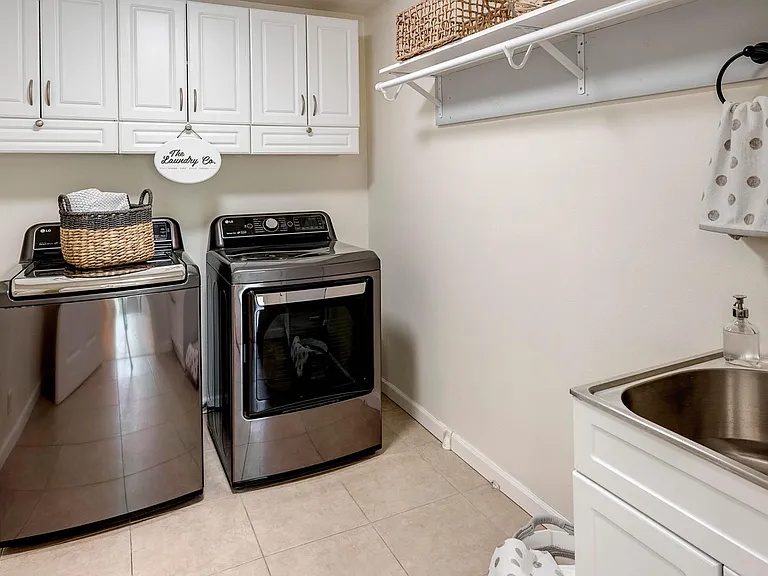 535 SW Ellerwood St #B — Photo 39