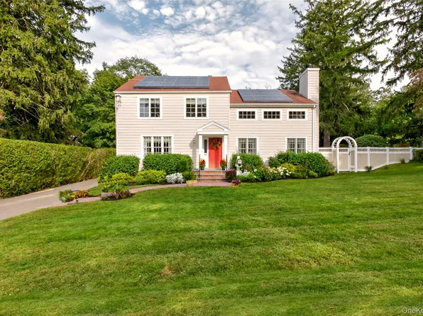 88 Knollwood Avenue, Huntington, NY 11743