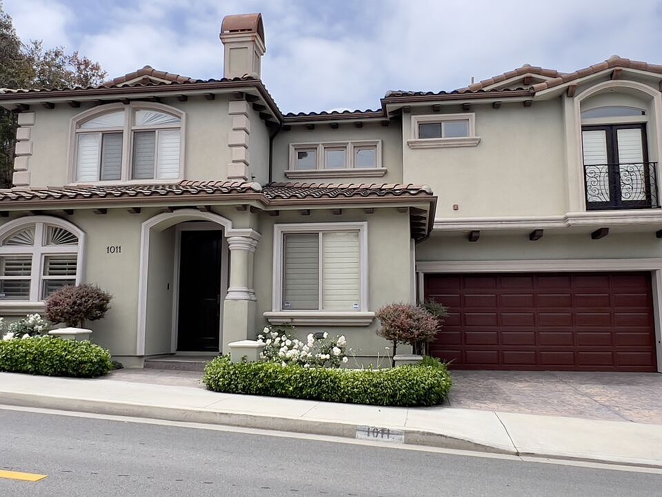 1st image of 1011 Green Ln