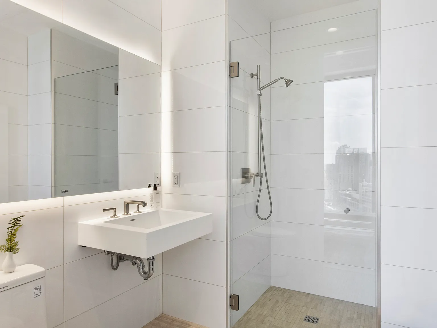 545 Vanderbilt Avenue — Photo 4
