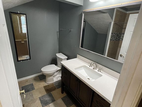 4th image of 337 W 32nd St #9