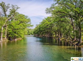 2141 Edgewater Fls, Canyon Lake, TX 78133