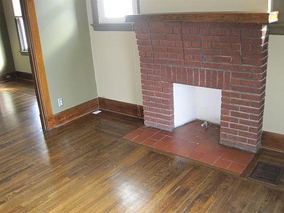 5th image of 3296 Broadwell Ave