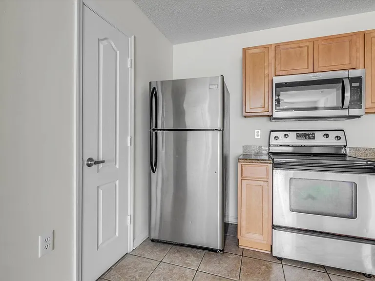 3000 S Adams St #113 — Photo 4