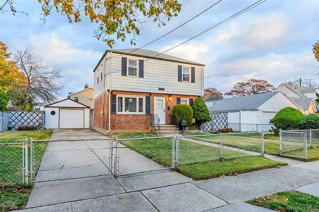 3 bed, 1066 sqft, $4,500 — Photo 1