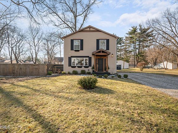 3rd image of 5131 Bainbridge Rd