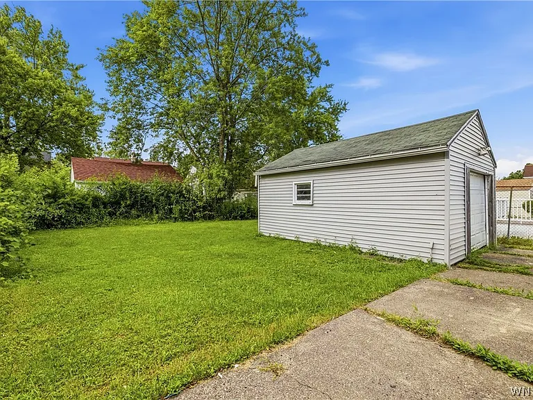 171 Weston Ave — Photo 5