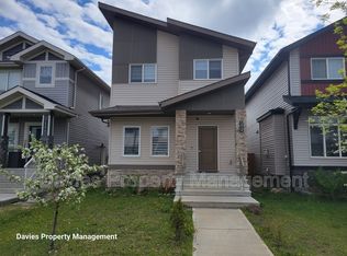 5429 Chappelle Rd SW, Edmonton, AB T6W 2Y6