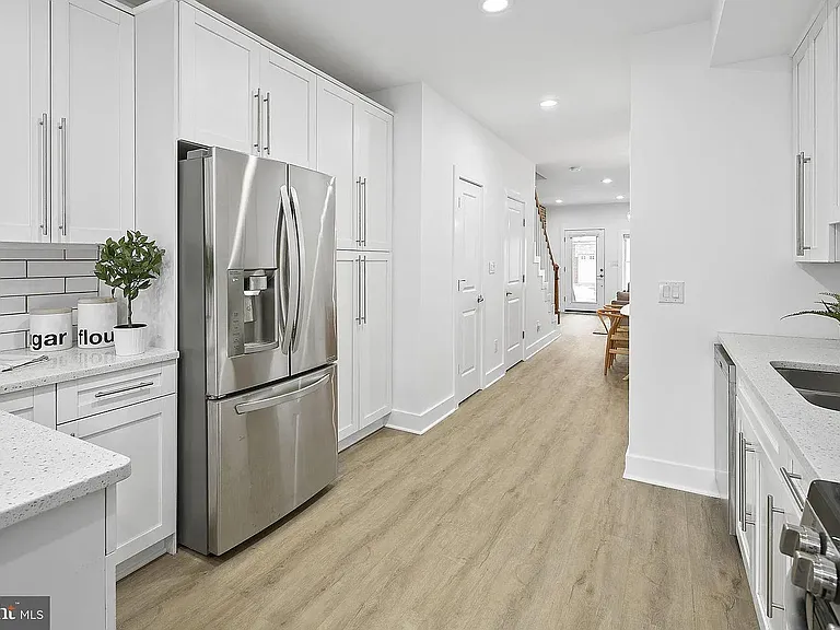 1720 5th St NW — Photo 12