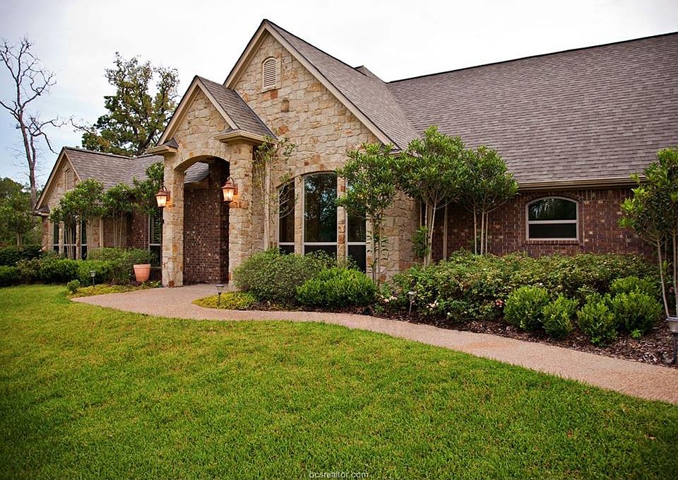 1st image of 11722 Great Oaks Dr