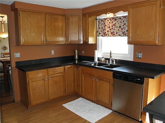 2nd image of 5593 Green Meadow Ct