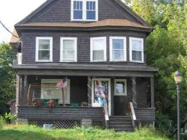 74 Bangor St, Augusta, ME 04330