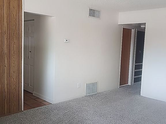 4th image of 4527 E 20th St