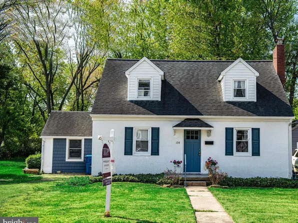 134 Wesley St, Elkton, MD 21921