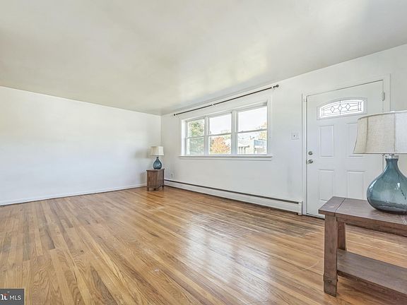 3rd image of 15135 Milford St