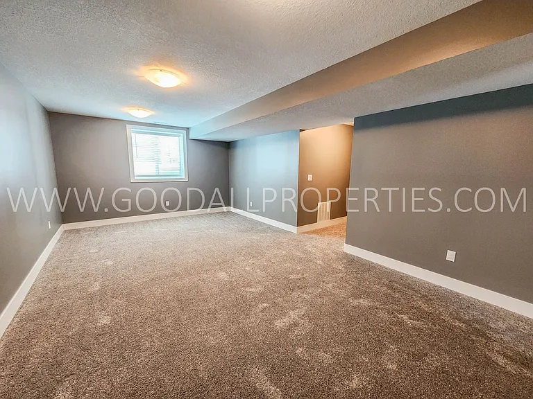1306 Green Hills Dr — Photo 17