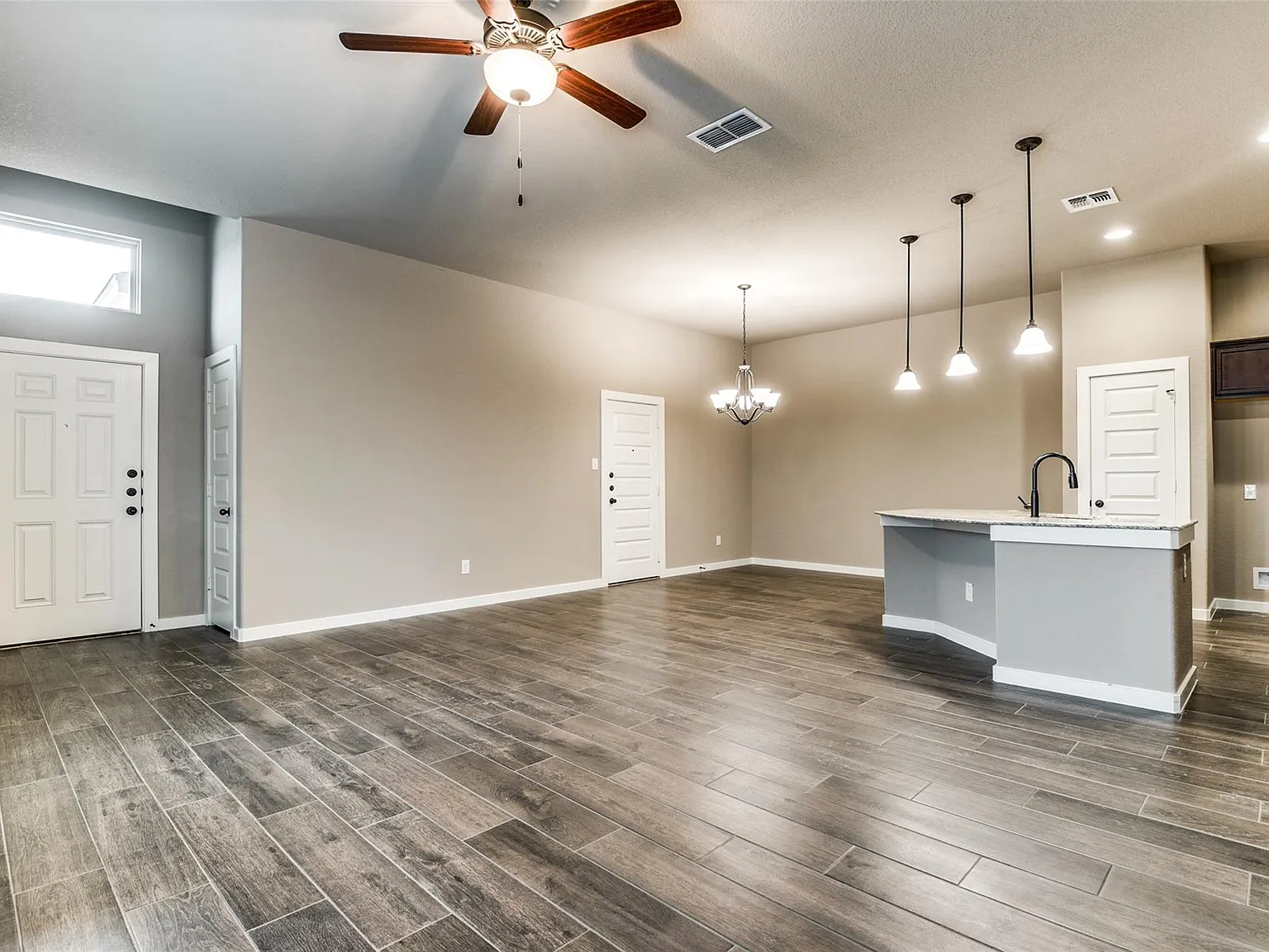 3 bed, 2.0 bath, 1331 sqft, $1,750 — Photo 4