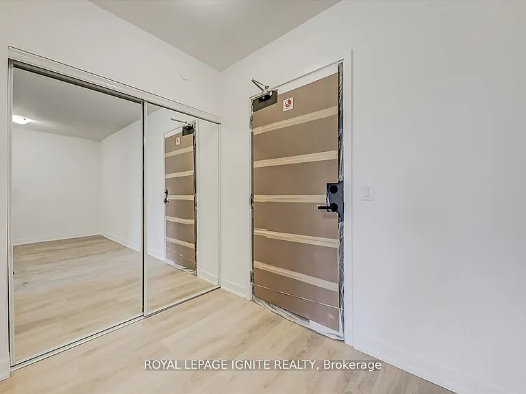 2033 Kennedy Rd #315 — Photo 5