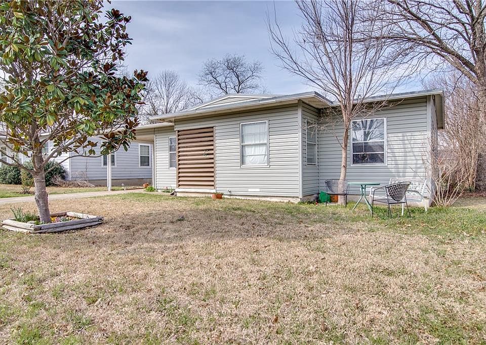 1st image of 822 Woodleigh Dr