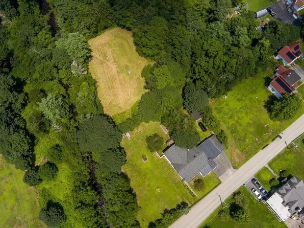 35 Brookside Rd, Southbridge, MA 01550