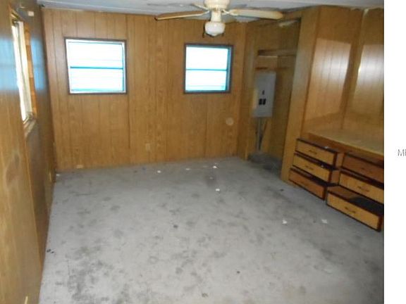 3rd image of 5129 Marina Dr