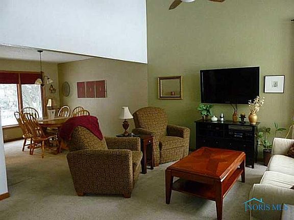 4th image of 28580 Woodland Pl