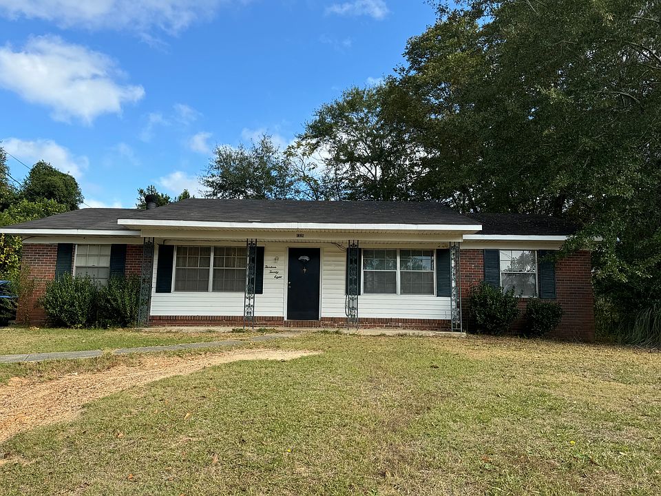 1328 Luna front pic_11052024